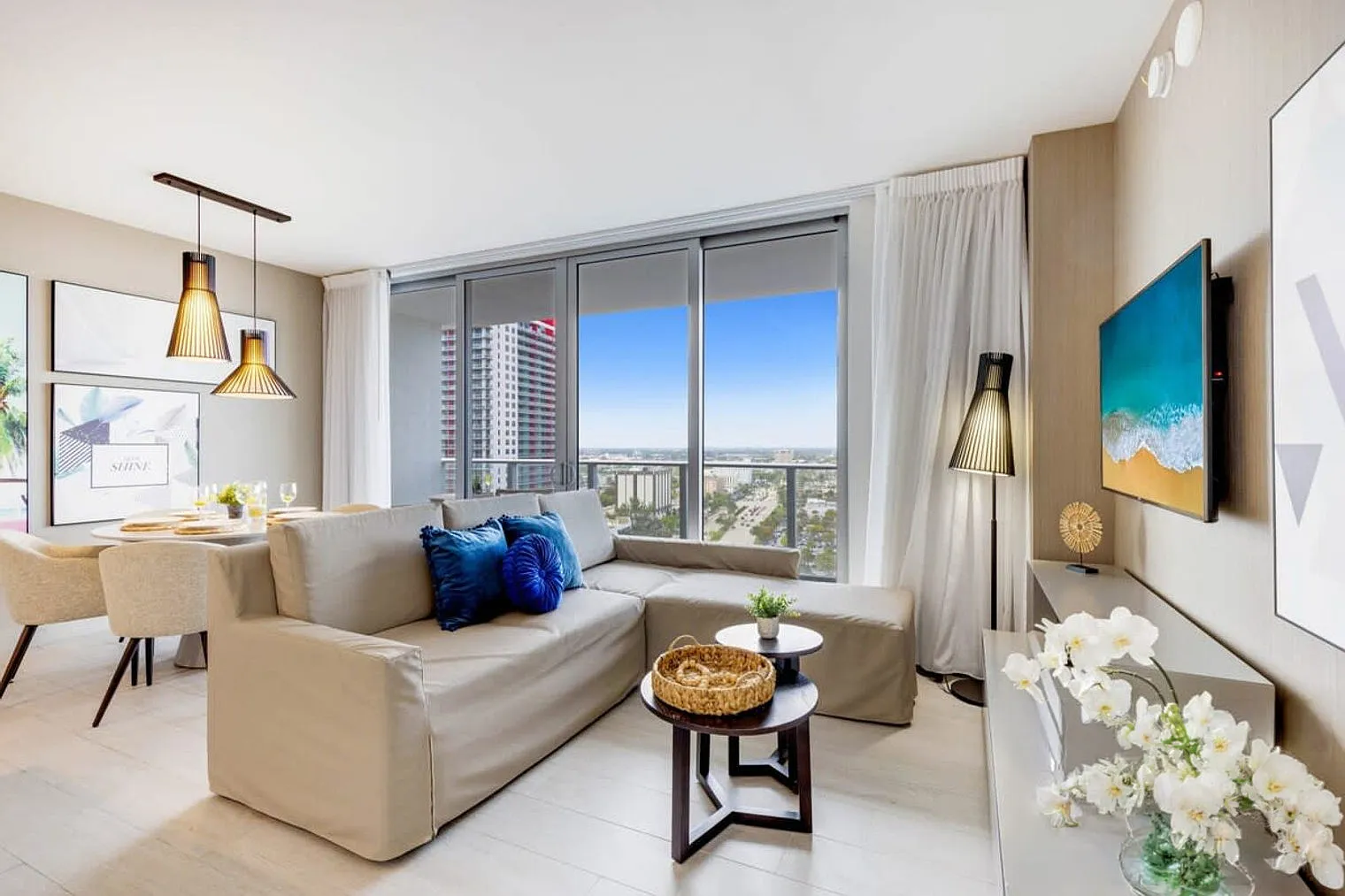 1 bed, 1.0 bath, 785 sqft, $3,858 — Photo 1