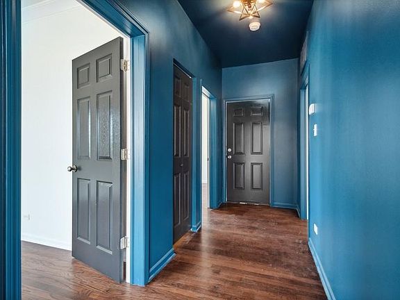 2nd image of 3035 N California Ave APT 3