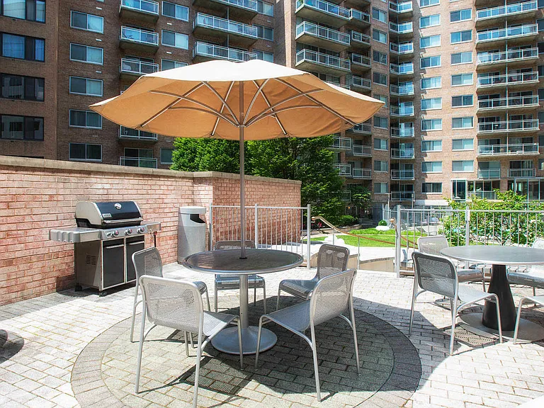 Outdoor Grilling Area