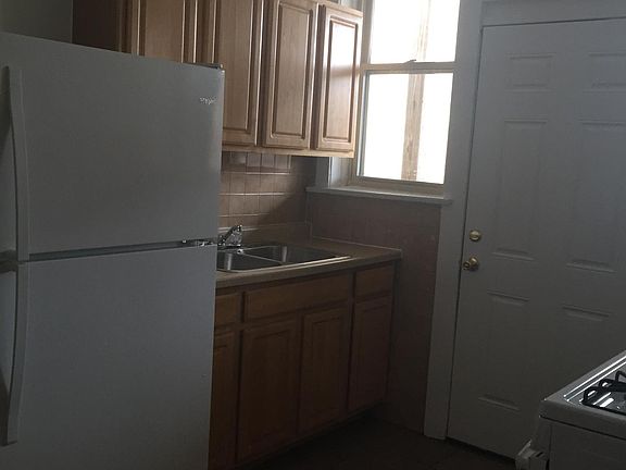 3rd image of 836 W Sunnyside Ave #3N
