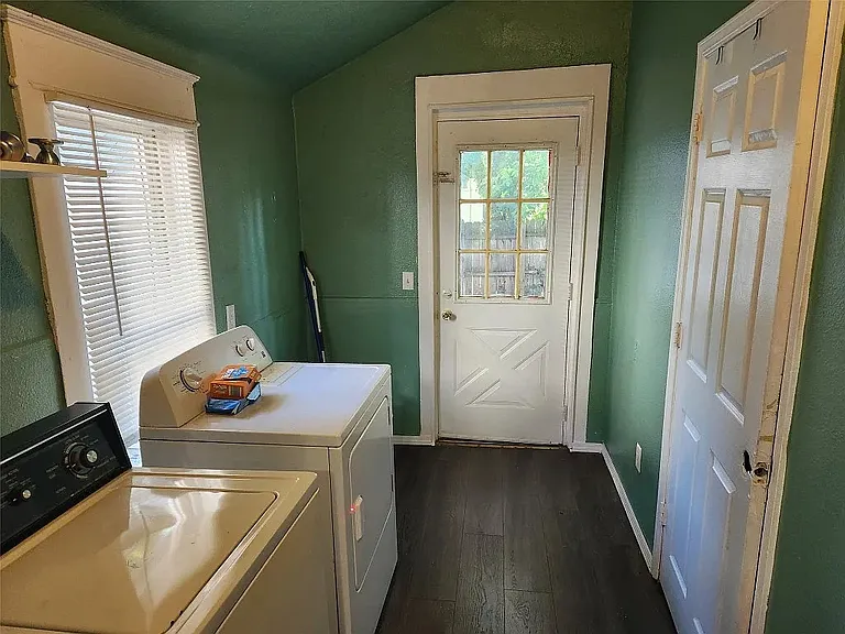 905 Walnut St — Photo 6