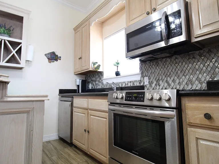 107 E Swordfish St #202 — Photo 6