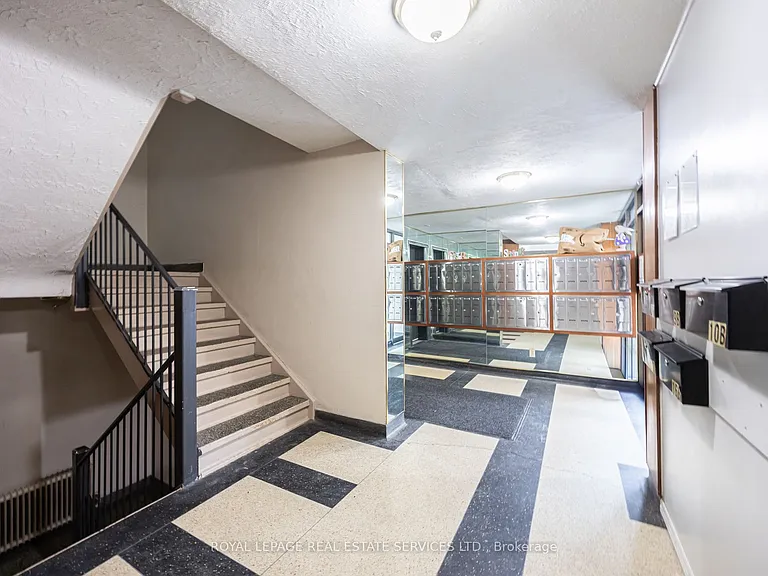 101 Coe Hill Dr #206 — Photo 2
