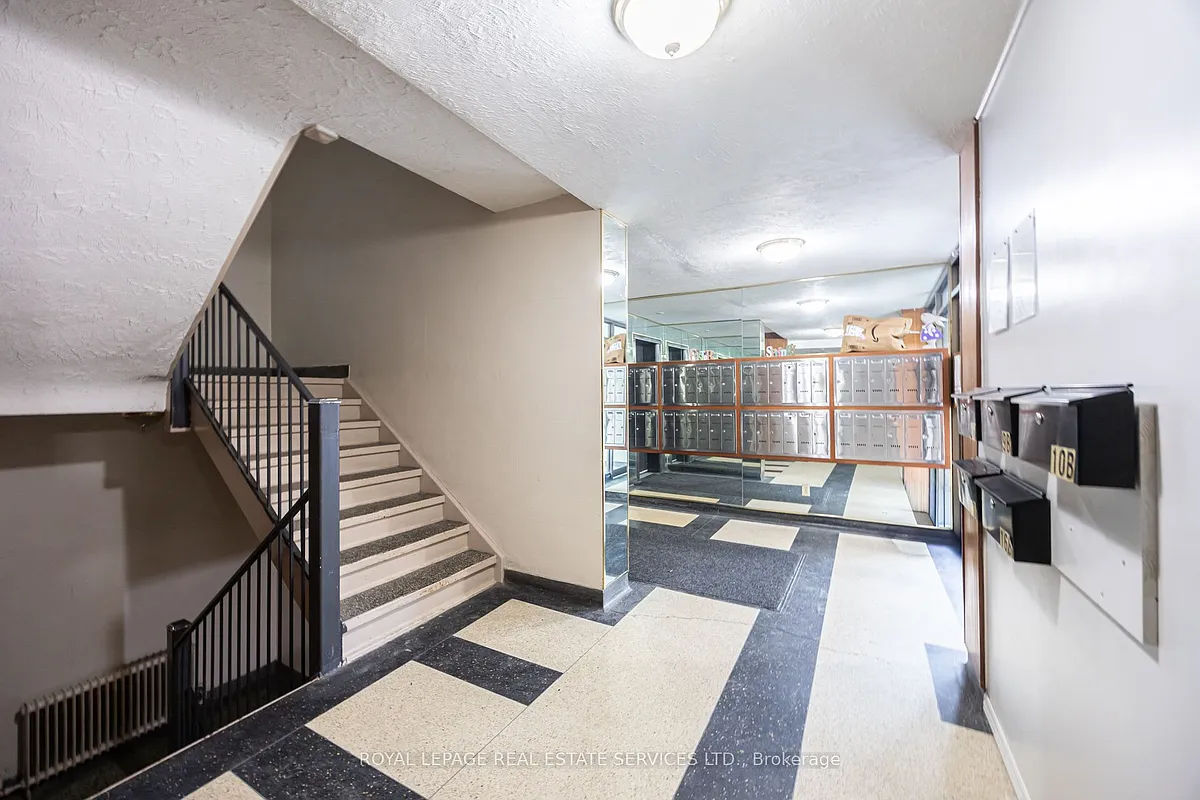 Building Photo - 101 Coe Hill Dr #206