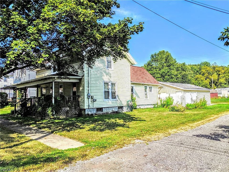 1st image of 22 1/2 Main St