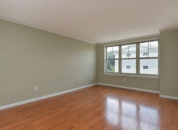 4th image of 300 Mamaroneck Ave APT 633