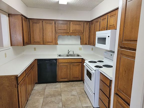 2nd image of 6435 Brookhaven Trl