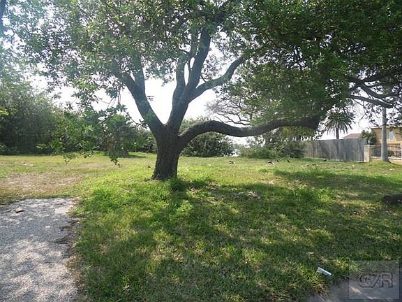 2nd image of 10 S Shore Dr