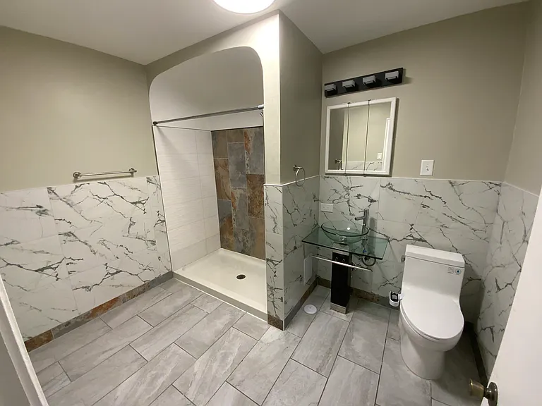 117 E 9th St #2 — Photo 6