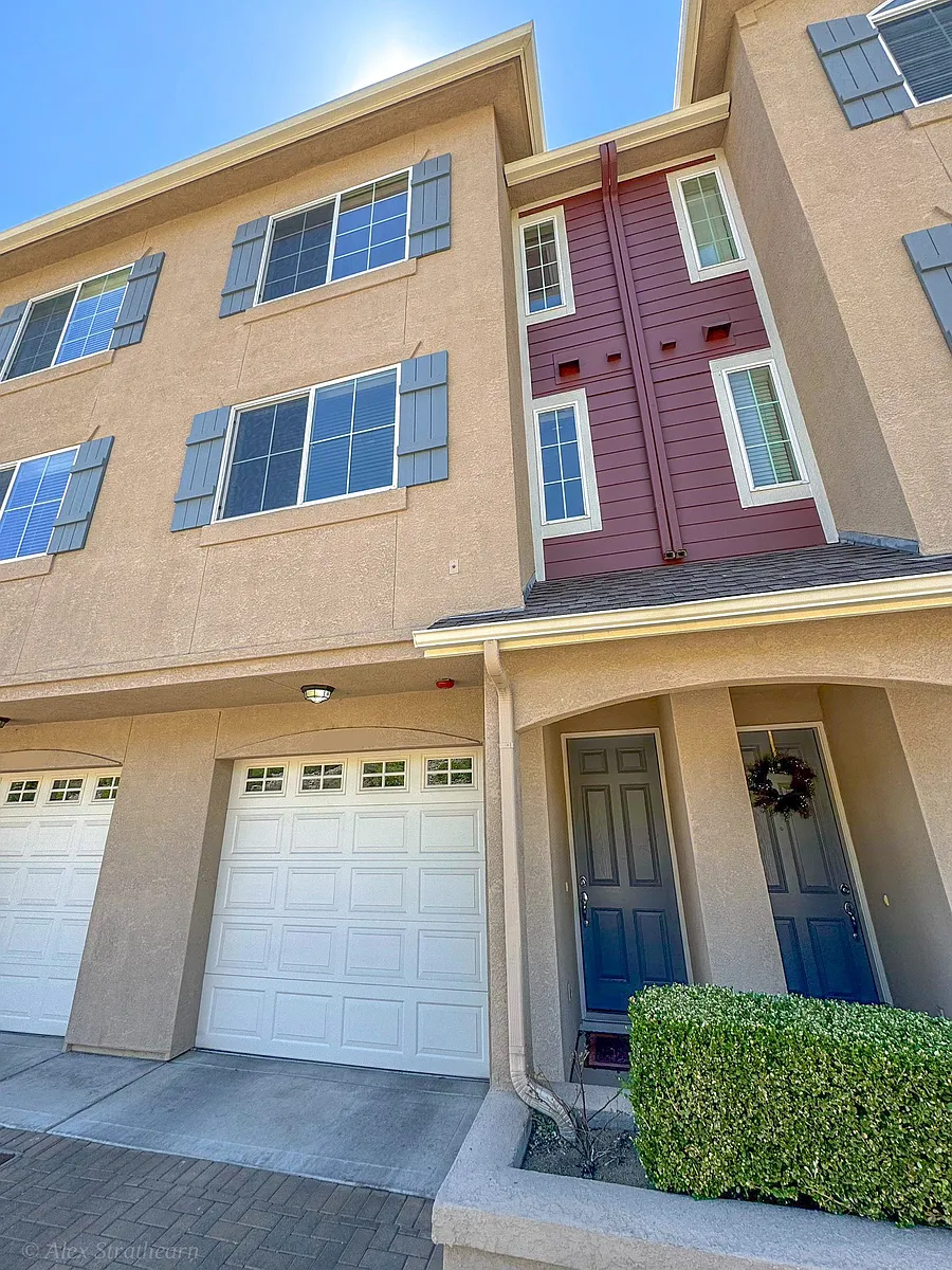 Building Photo - Sterling Ridge Cir