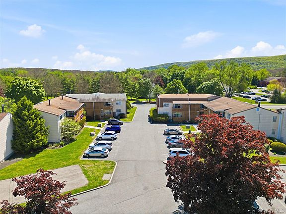 5th image of 21 Weathervane Drive #16