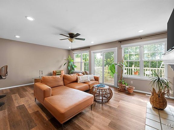 4th image of 11980 Autumn Lakes Dr