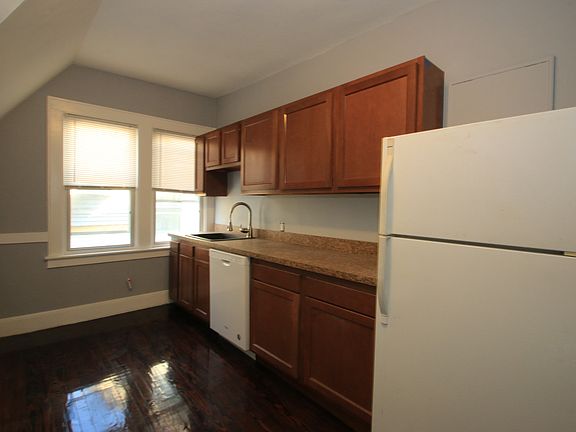 3rd image of 530 Howard Avenue # Fl 3rd