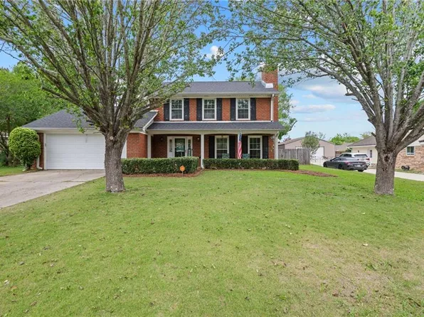 9460 Burnt Oak Dr, Mobile, AL 36695