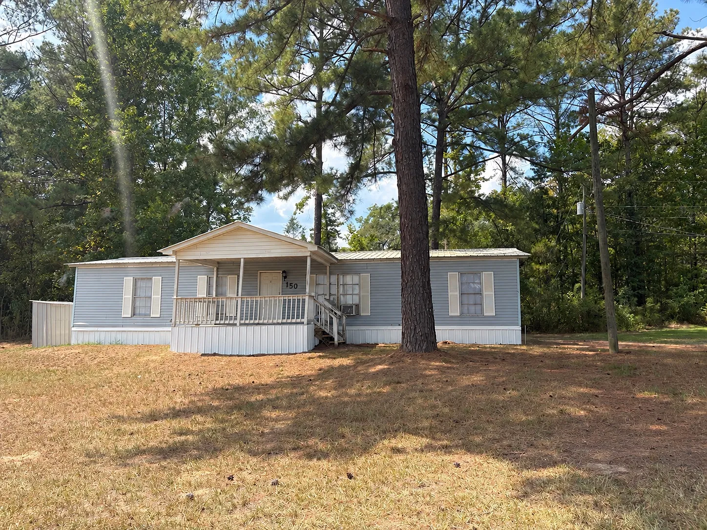 3 bed, 1400 sqft, $1,500 — Photo 1