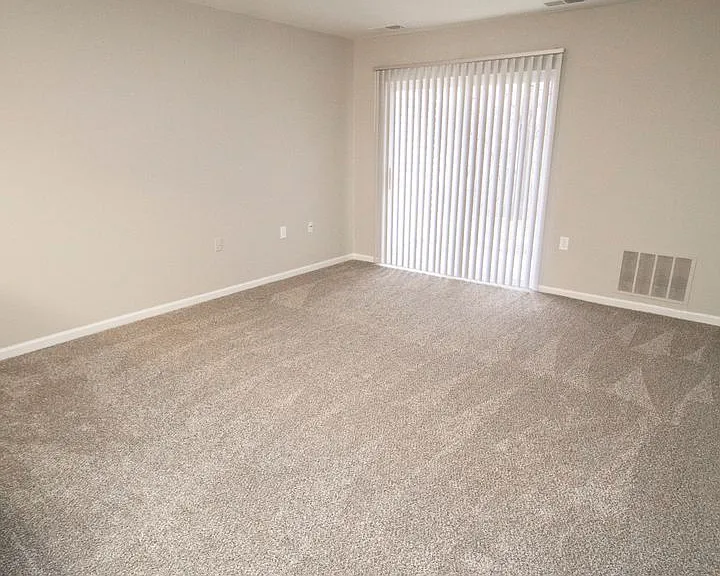 The Pointe at Canton — Photo 30