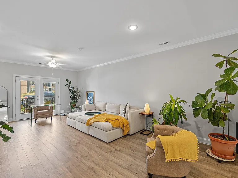 1127 Breadsell Ln — Photo 11