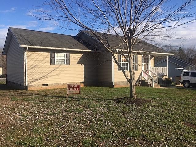 1st image of 2325 Saluda Dr