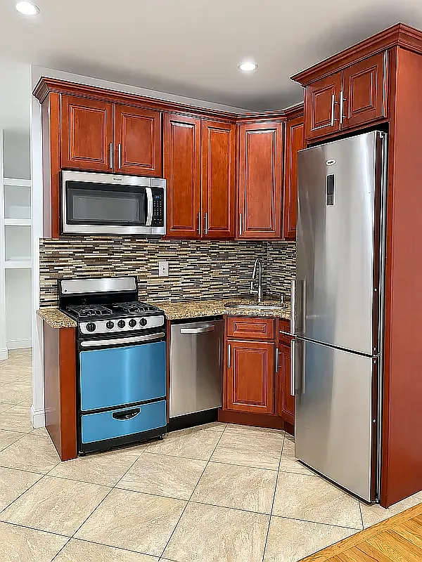 330 Lewis Avenue — Photo 3