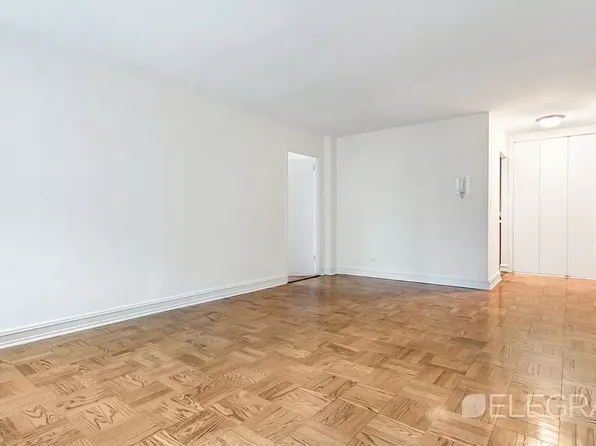 888 Eighth Avenue image 2 of 4