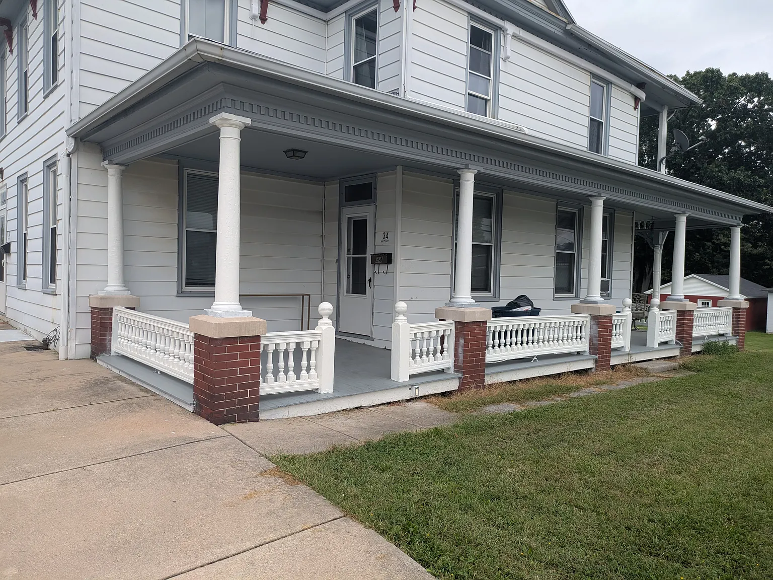 2 bed, 820 sqft, $1,135 — Photo 1