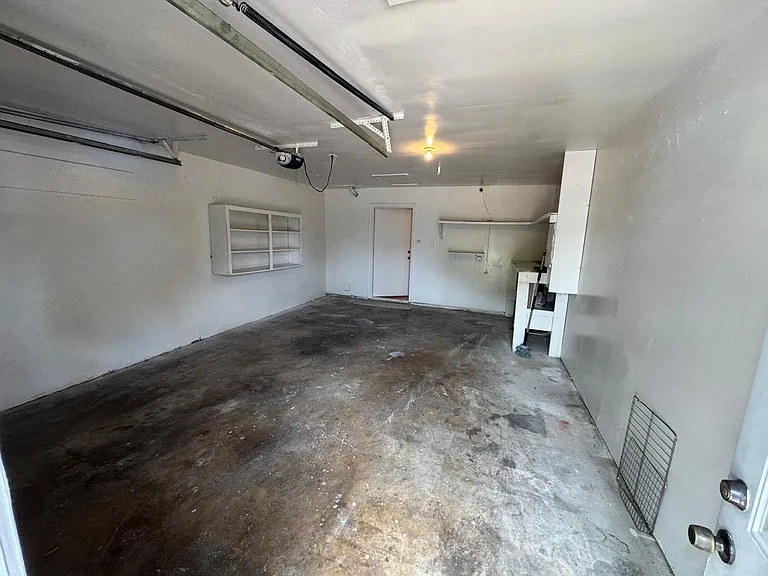 2109 W Walnut St #A — Photo 2