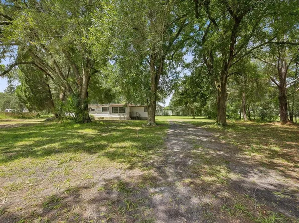 3611 LOURY DRIVE, WESLEY CHAPEL, FL 33543
