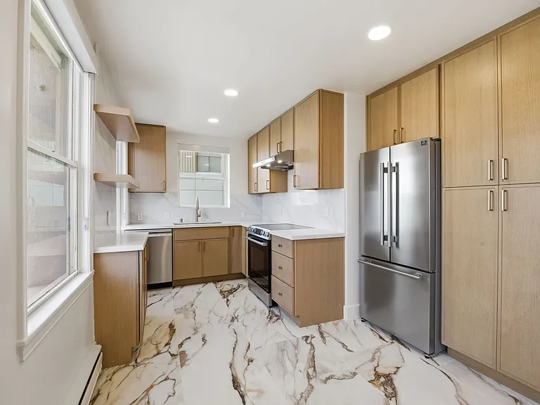 1310 Jones Street — Photo 85