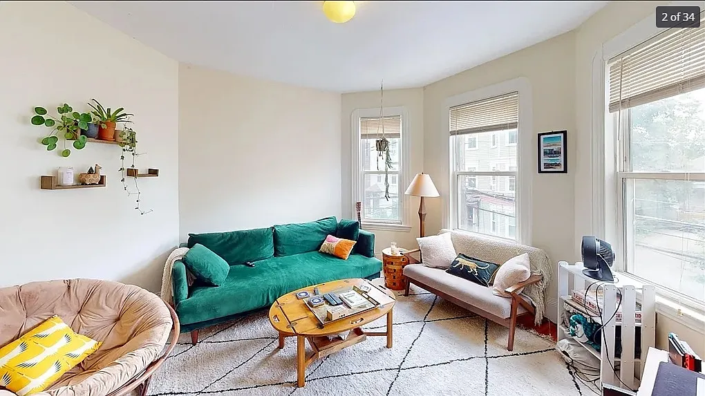 3 bed, 1400 sqft, $1,300 — Photo 1