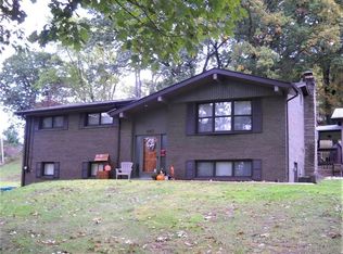 605 Hillside Ave, Pitcairn, PA 15140