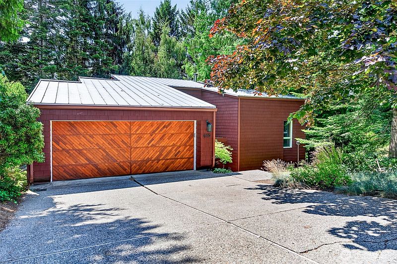 2nd image of 419 Fishtrap Way