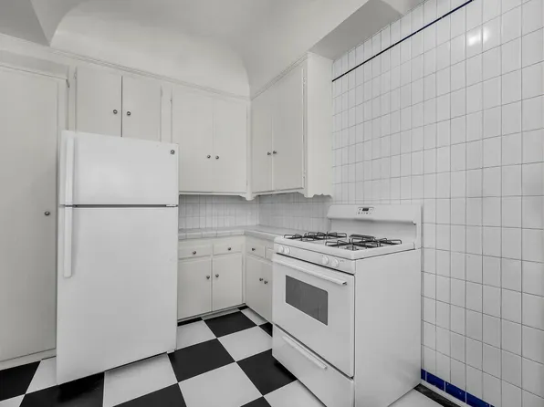 614 Midvale Ave #0, Los Angeles, CA 90024