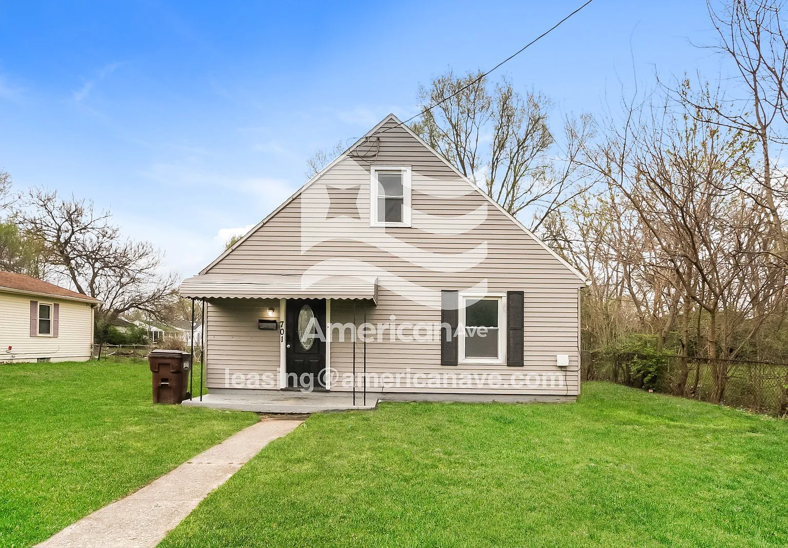 4 bed, 1.0 bath, 1085 sqft, $1,320 — Photo 2
