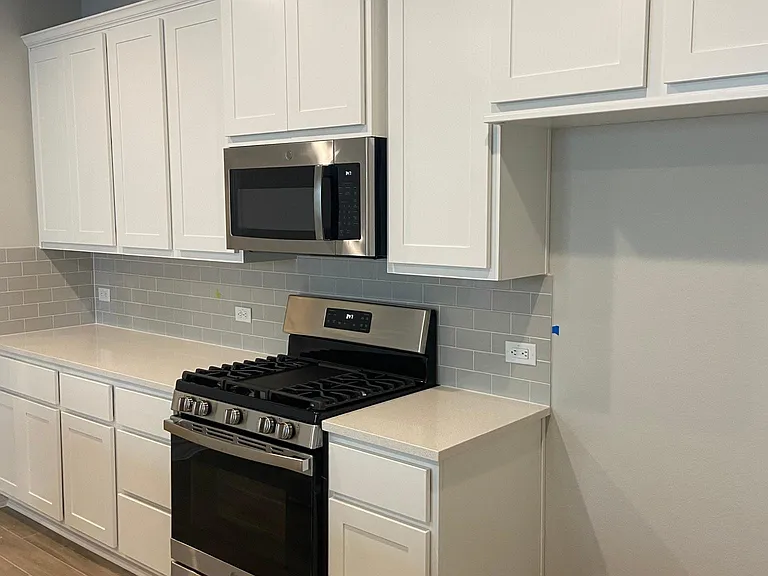 1602 Denesa Dr — Photo 3