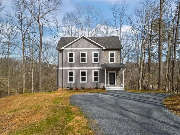 2018 Brooklyn Ave, Ramseur, NC 27316