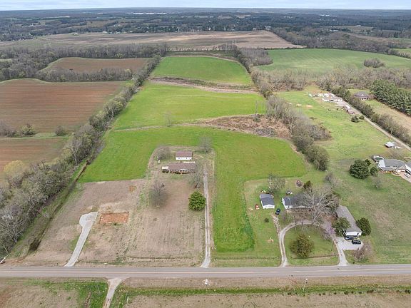 4th image of 795 Mount Pleasant Rd