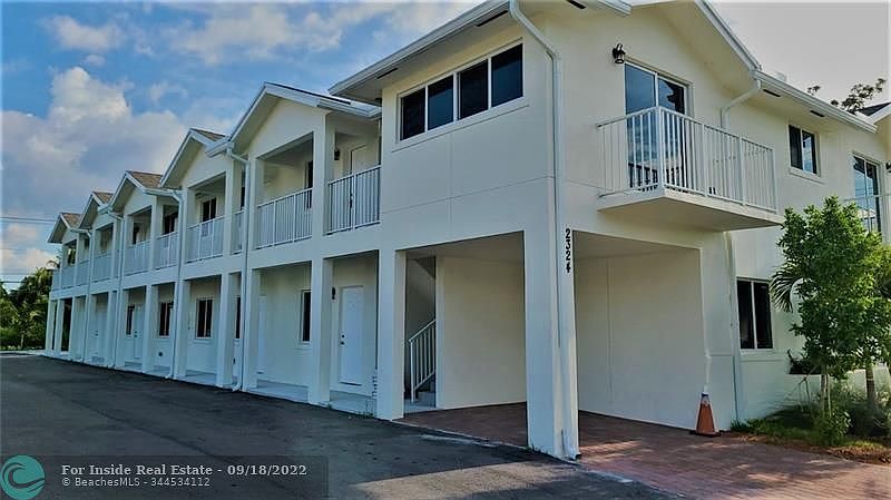 2nd image of 2324 Johnson St #5