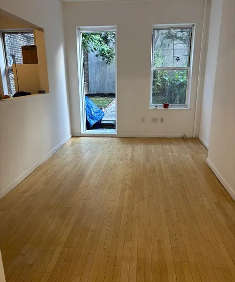 242 Nassau Ave #1 — Photo 3