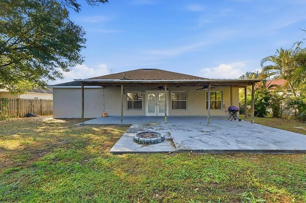 3 bed, 2.0 bath, 1770 sqft, $1,800 — Photo 4