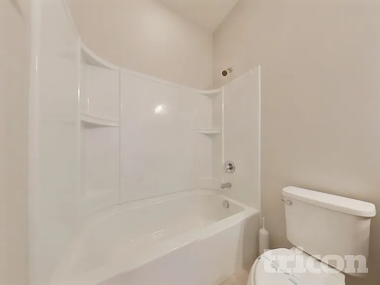 2837 E Lake Pointe Dr — Photo 13
