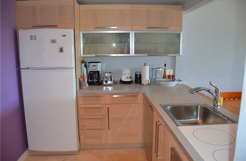 1st image of 465 Ocean Dr APT 421