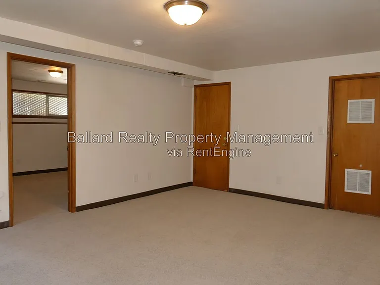 1802 NW 89th St — Photo 12