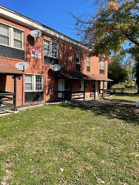 2 bed, 1000 sqft, $1,350 — Photo 1