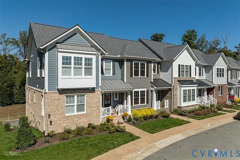 9492 Creek Summit Cir photo 1
