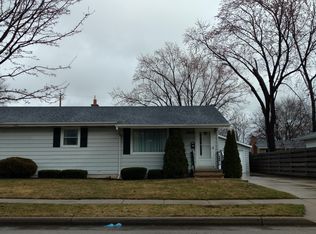 2610 N Owaissa St, Appleton, WI 54911