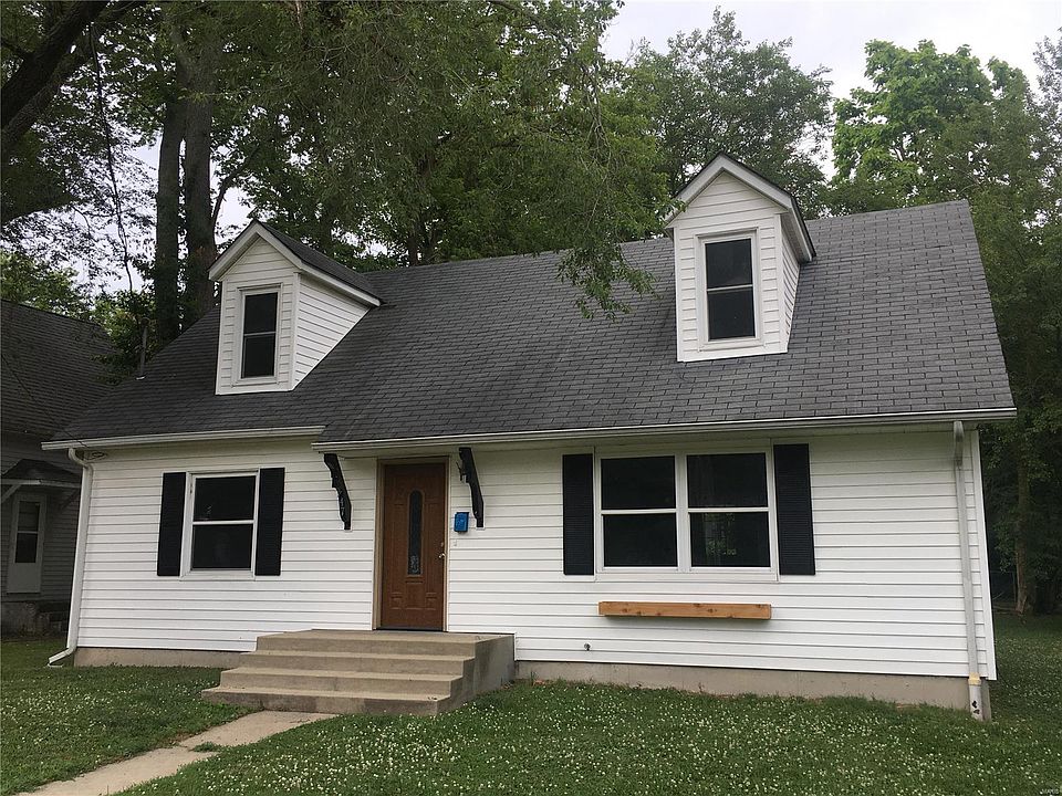 1st image of 747 E Main St