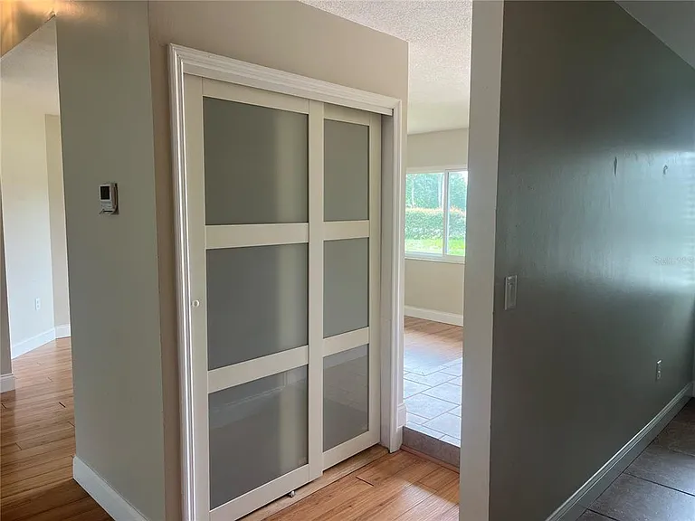 3101 Village Ln — Photo 8