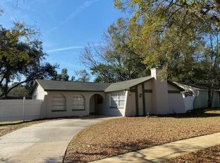 521 Avocado Cir, Brandon, FL 33510