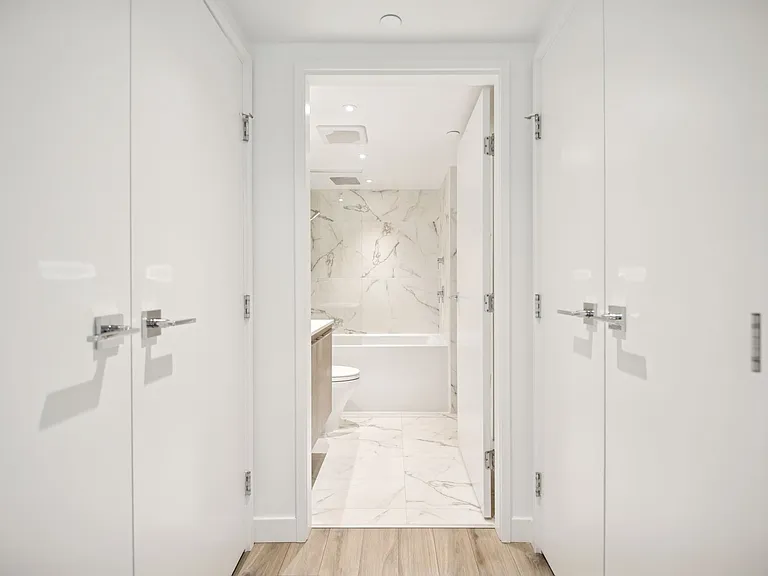1107 Richards St #201 — Photo 9