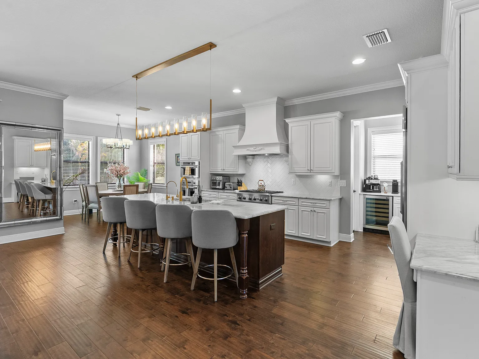 5 bed, 3448 sqft, $12,495 — Photo 3